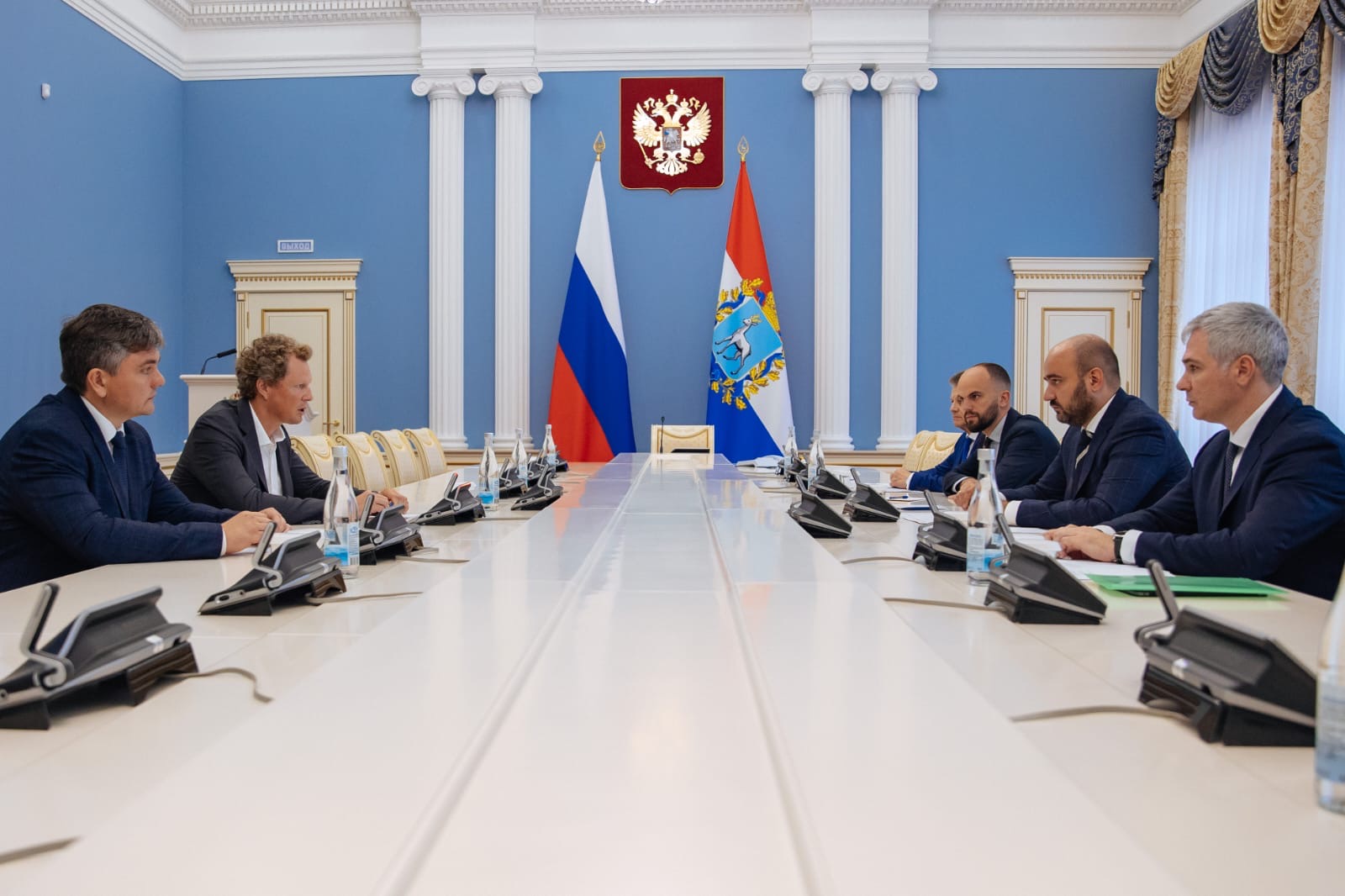 Руководитель ФНС России Даниил Егоров и глава Самарской области Вячеслав Федорищев провели рабочую встречу
